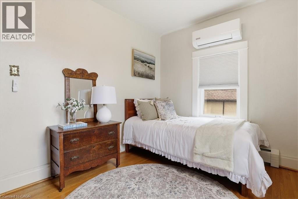 44 DUPONT Street E, Waterloo, Ontario, N2J2G9 — Photo 3