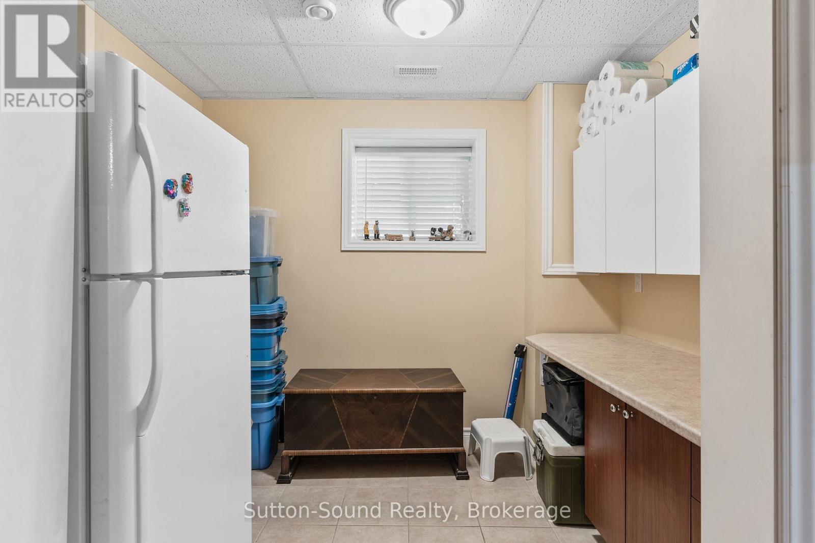 1215 SUNSET DRIVE - 12