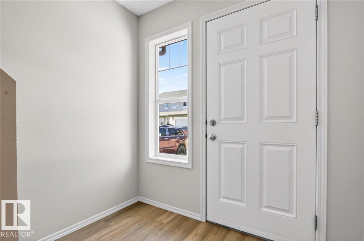 #7 18004 89 ST NW - 13