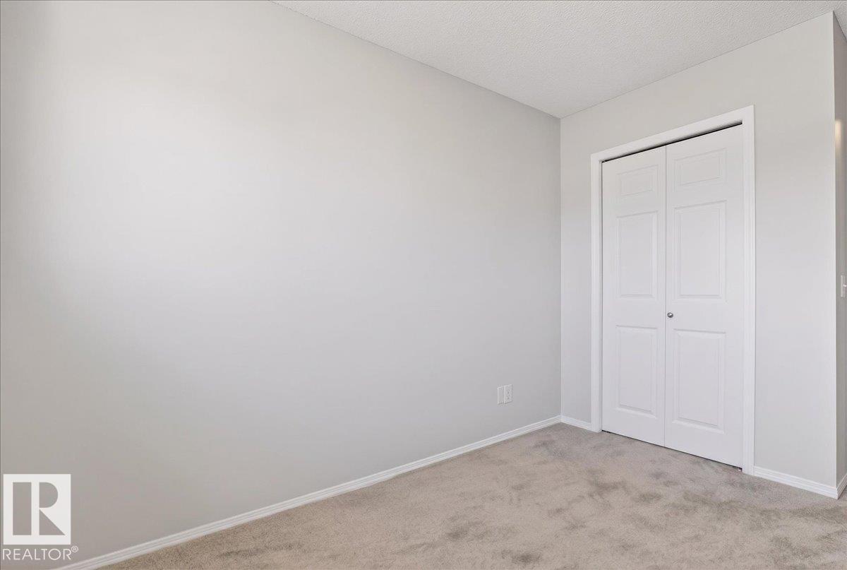 #7 18004 89 ST NW - 32