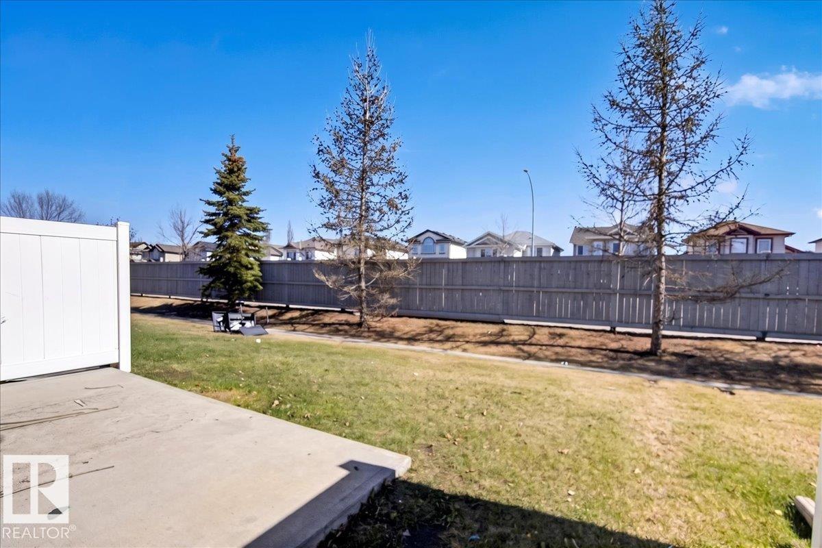 #7 18004 89 ST NW - 38