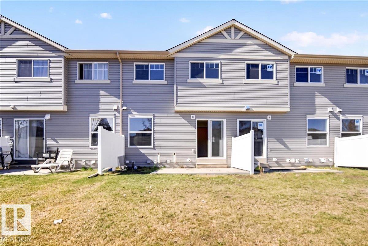 #7 18004 89 ST NW - 43