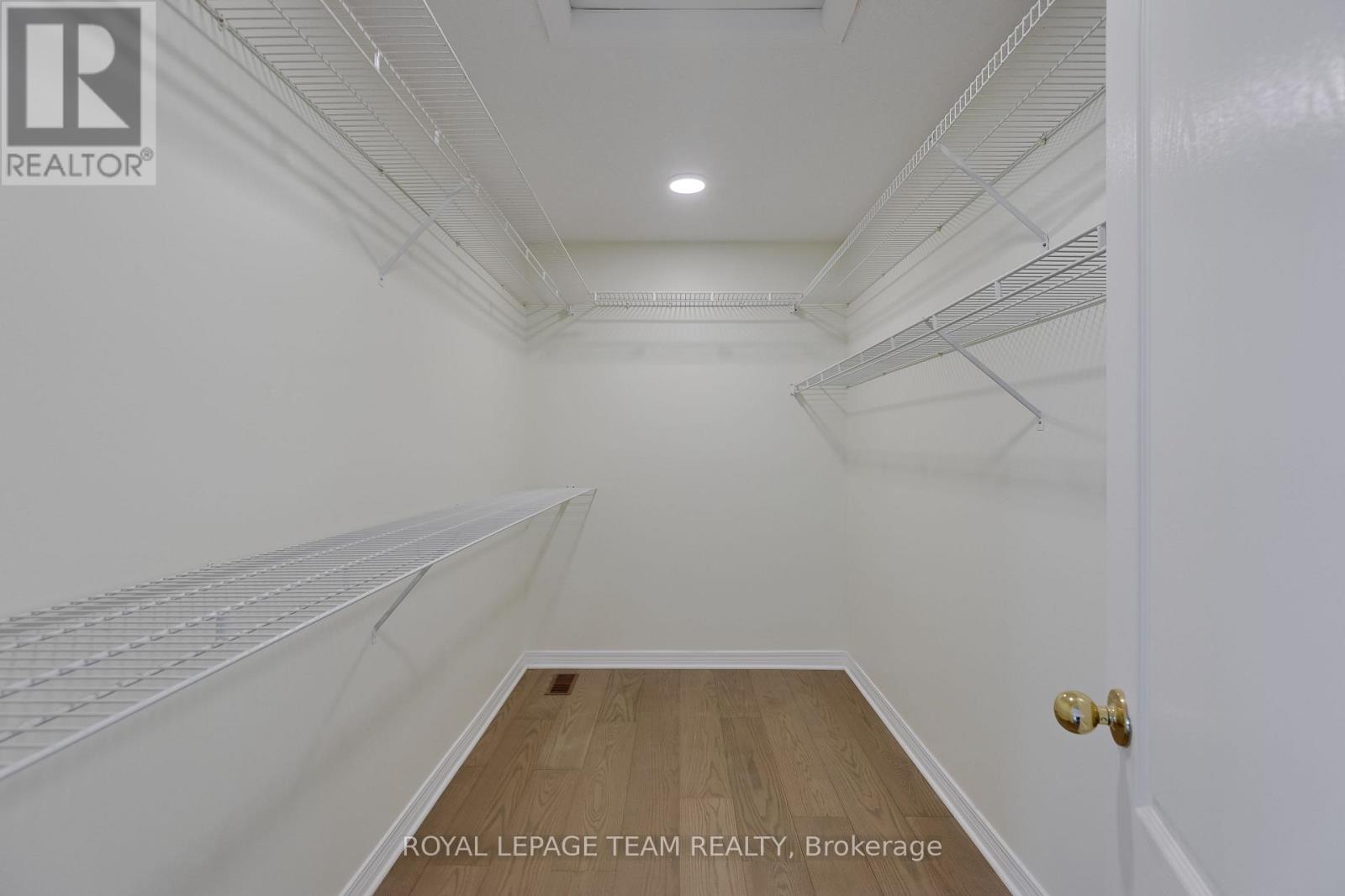 8 SADDLEBROOK STREET - 32