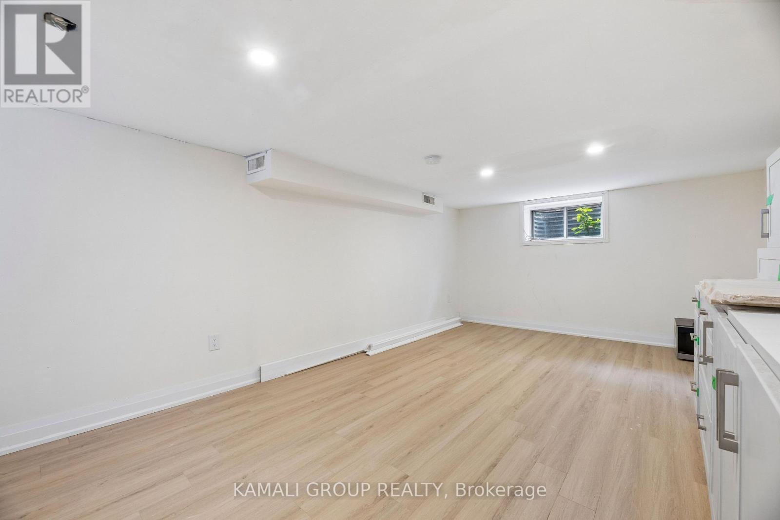 254 BRUCE STREET - 35