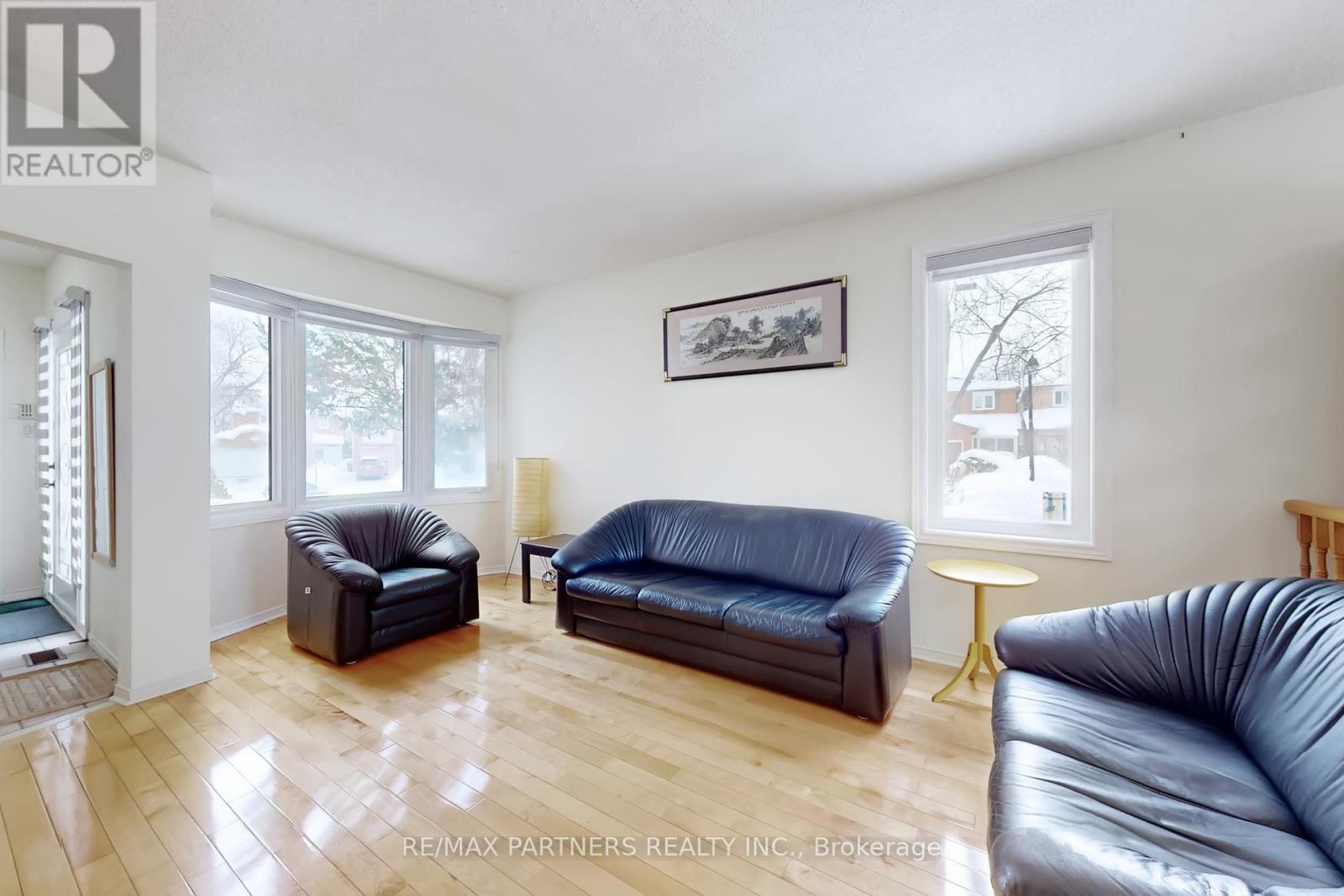 48 COVERDALE CRESCENT - 16