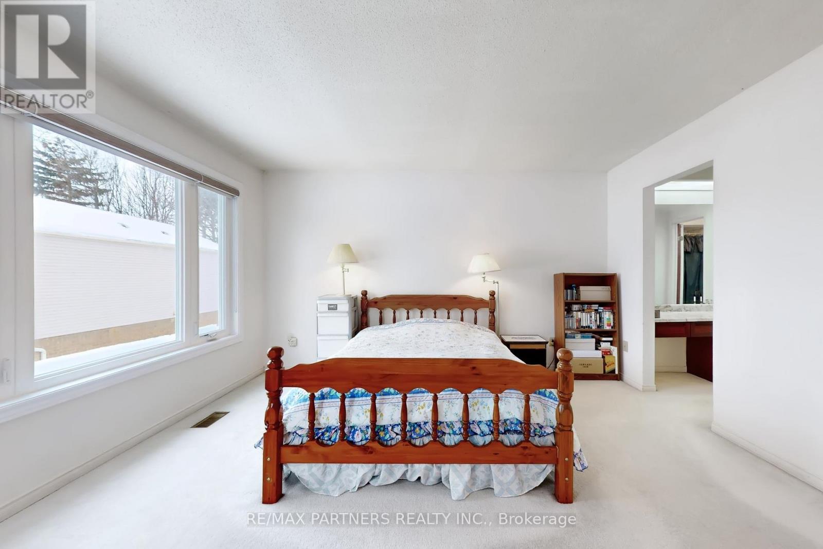 48 COVERDALE CRESCENT - 26