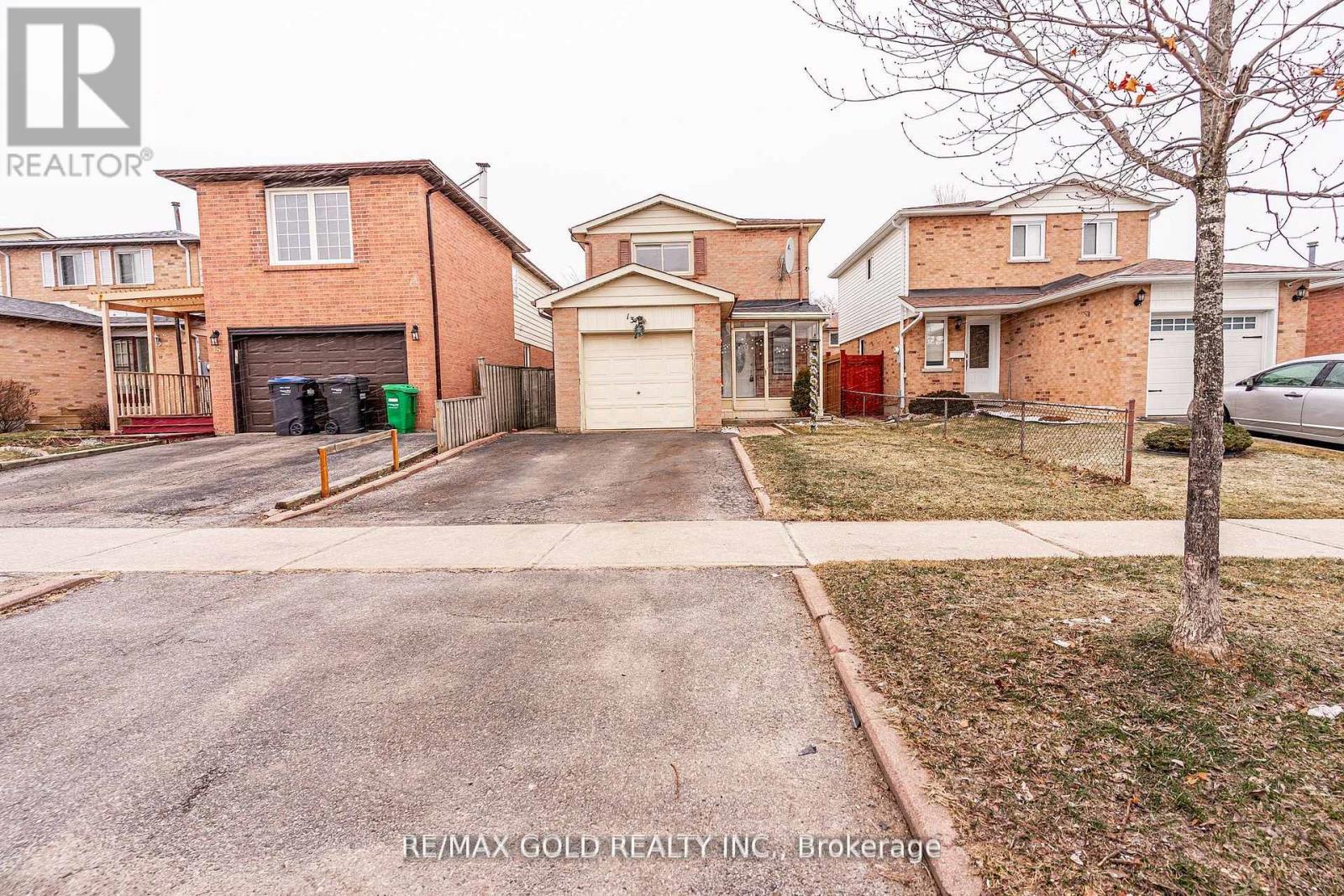 13 MARTINDALE CRESCENT - Image 3