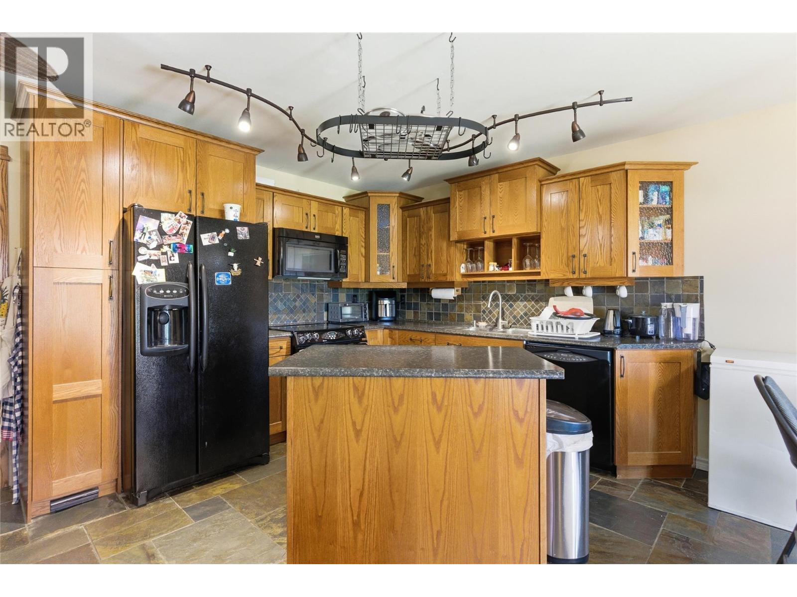 #28 460 DALGLEISH Drive - Image 2