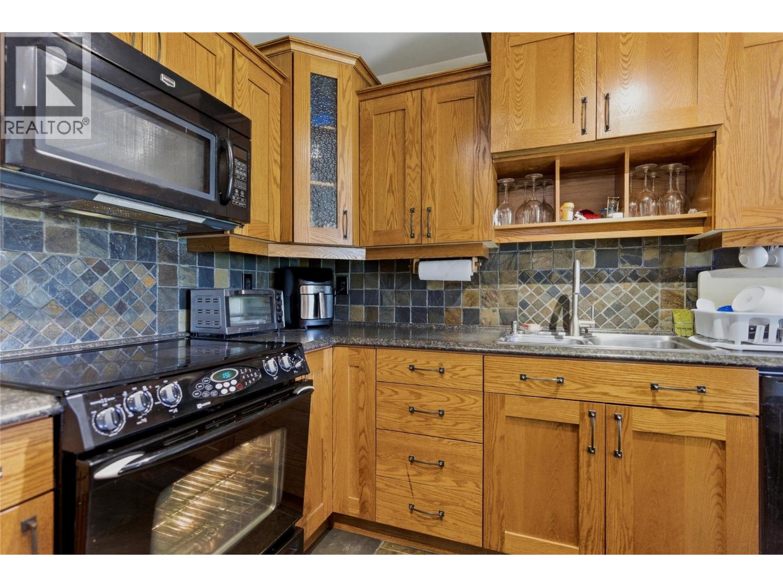 #28 460 DALGLEISH Drive - 4