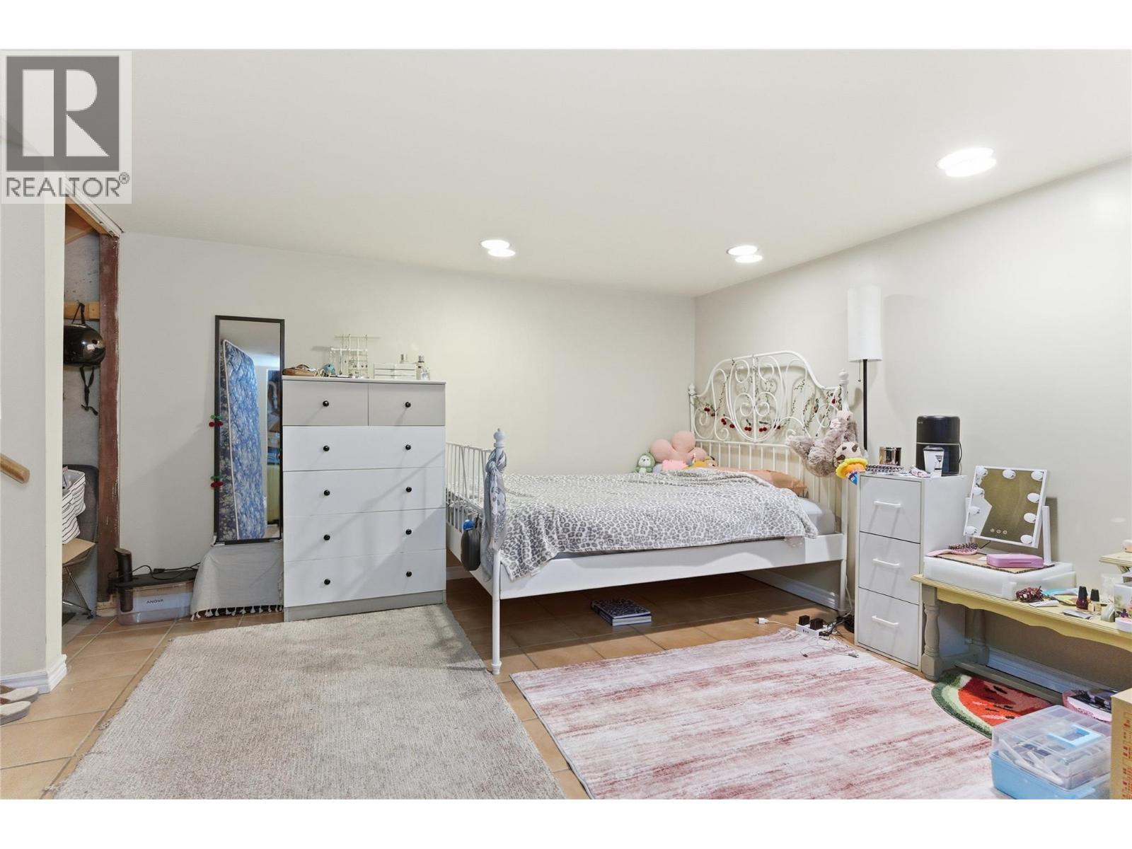 #28 460 DALGLEISH Drive - 16