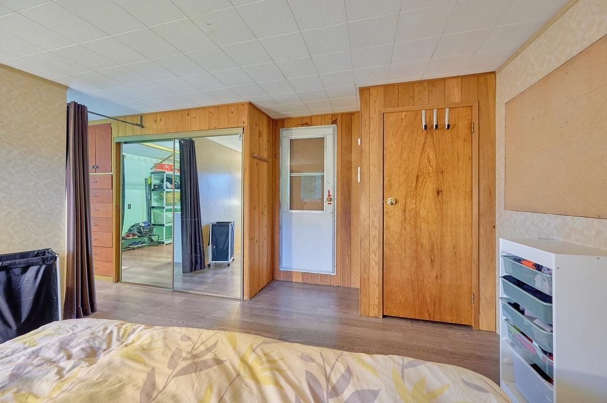 2213 CRYSTAL COURT