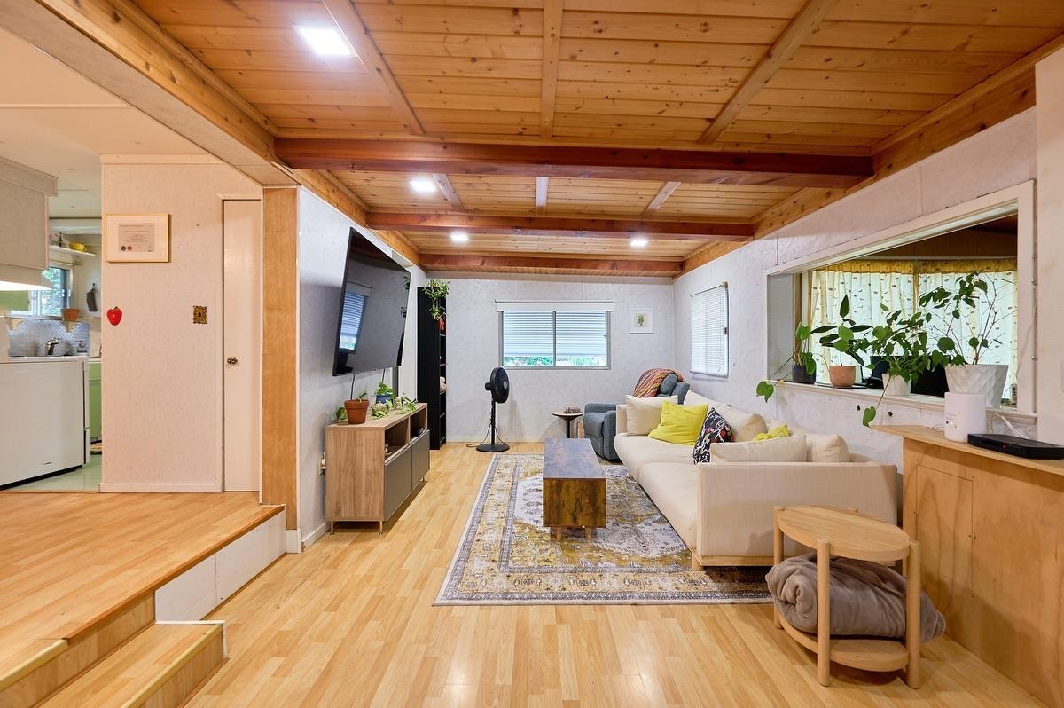 2213 CRYSTAL COURT