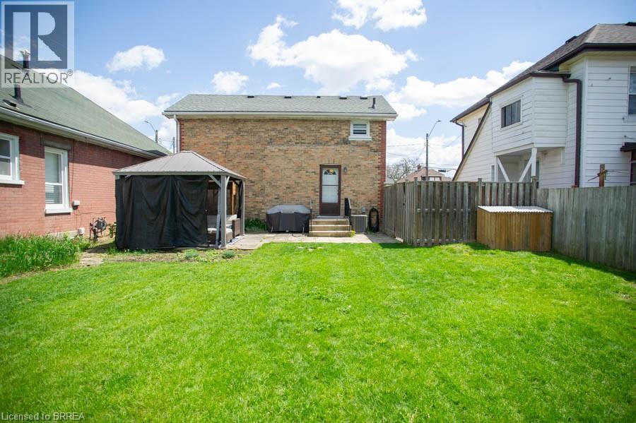 131 SUPERIOR Street, Brantford, Ontario, N3S2L1 — Photo 6