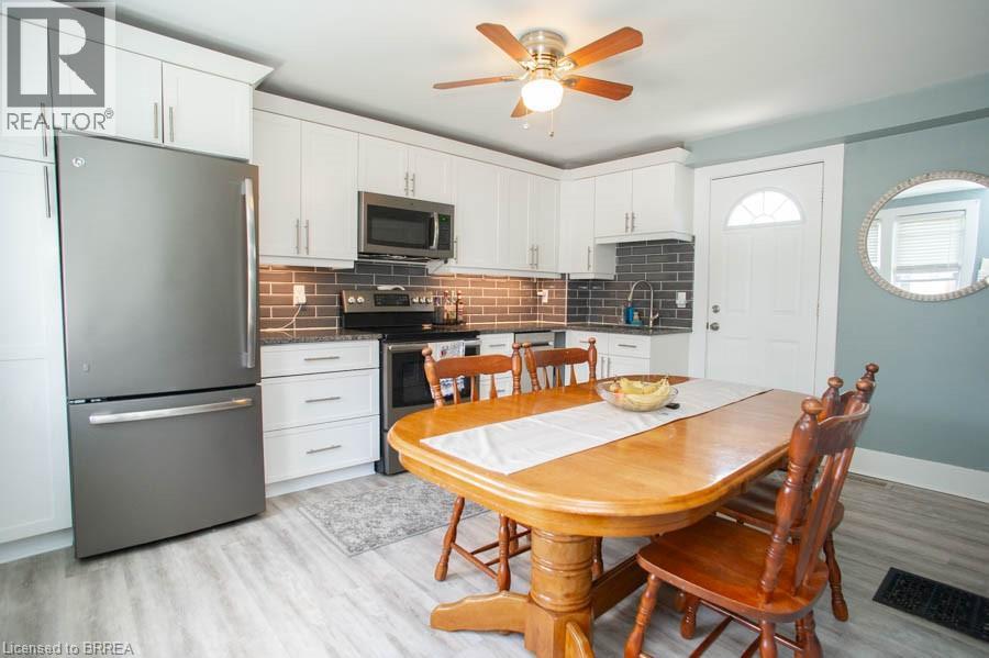 131 SUPERIOR Street, Brantford, Ontario, N3S2L1 — Photo 4