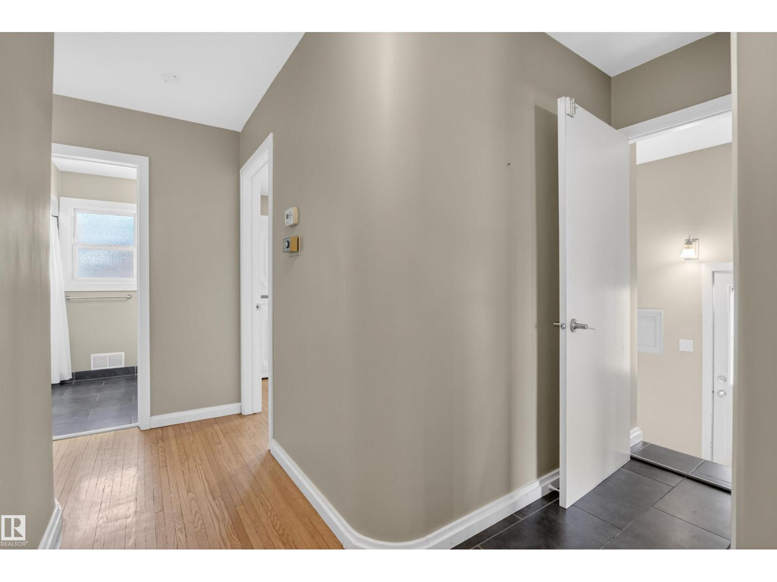 14232 95 AV NW, Edmonton