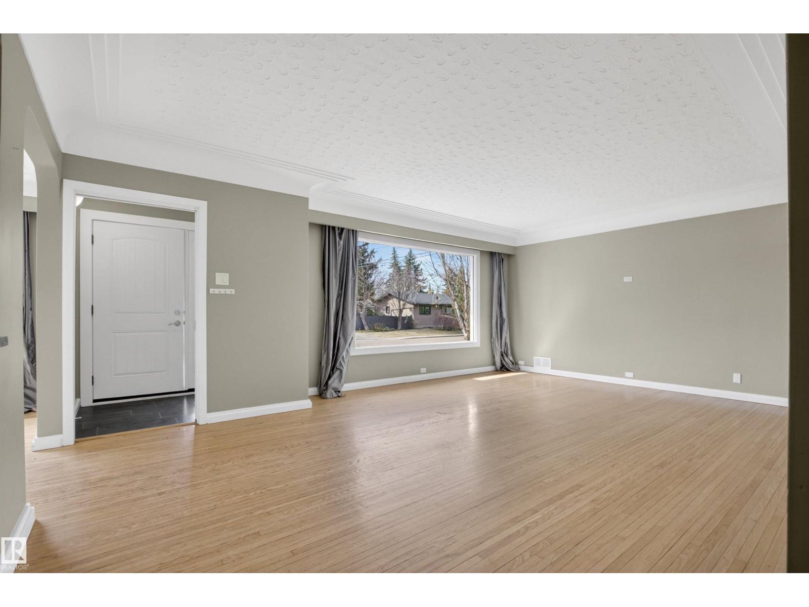 14232 95 AV NW, Edmonton