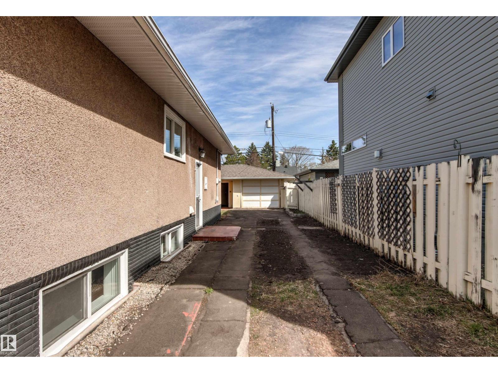 14232 95 AV NW, Edmonton