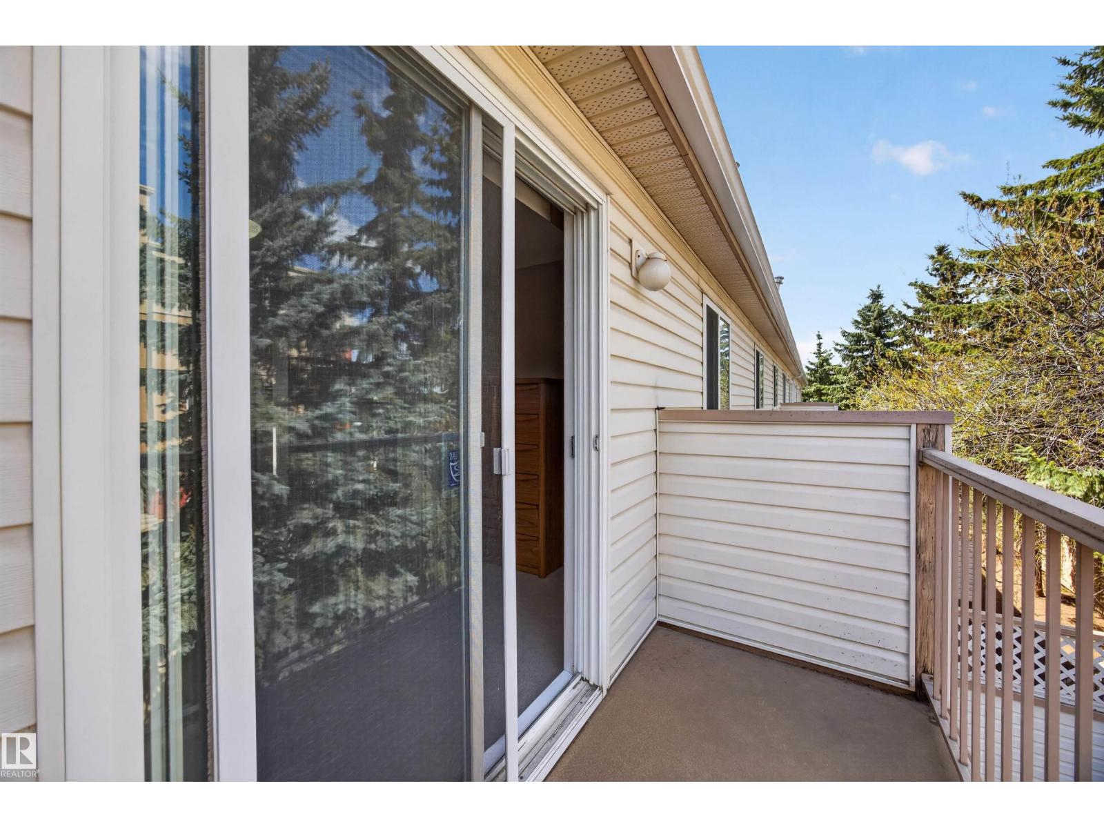 #27 9935 167 ST NW - 28