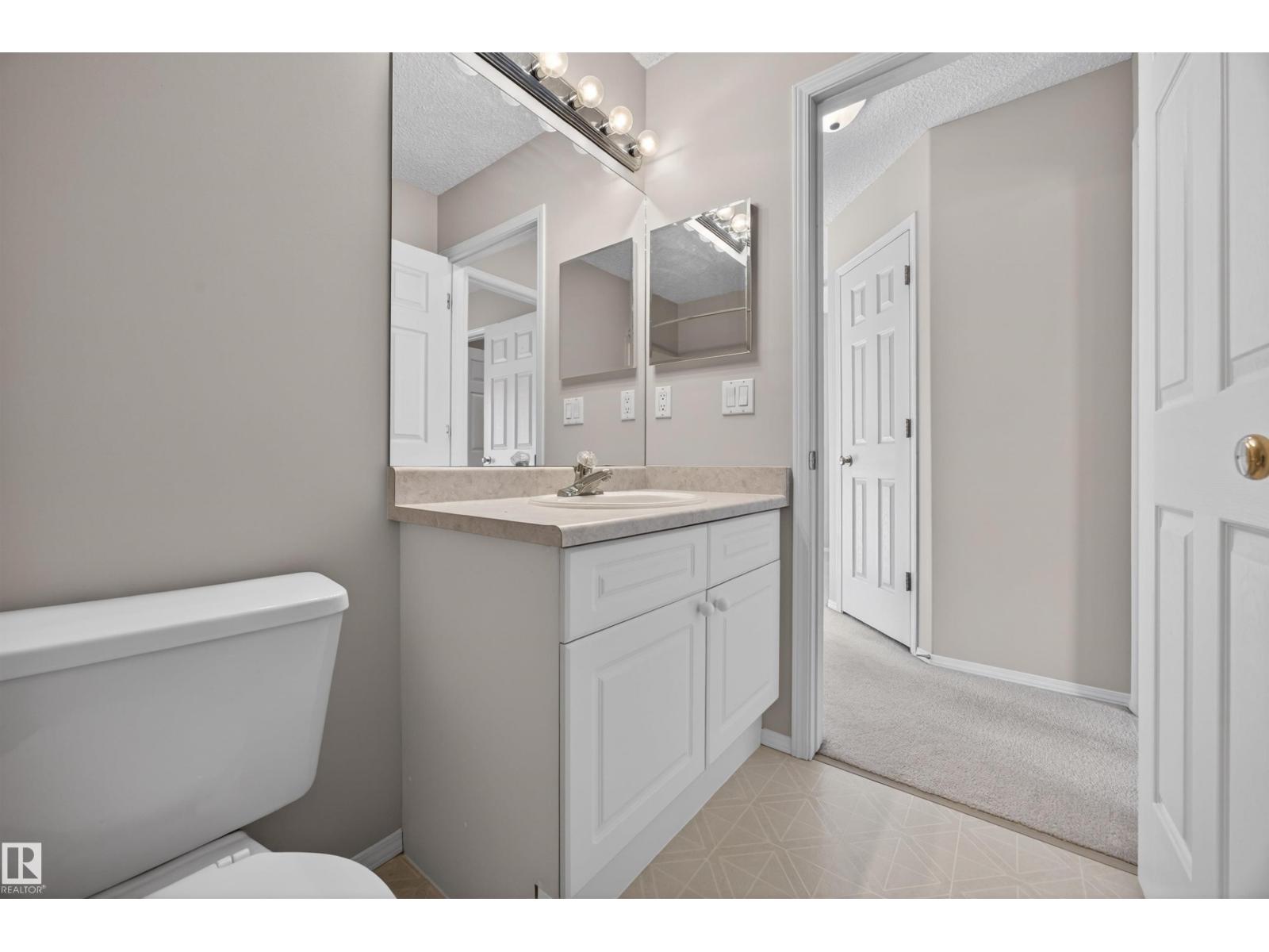 #27 9935 167 ST NW - 35