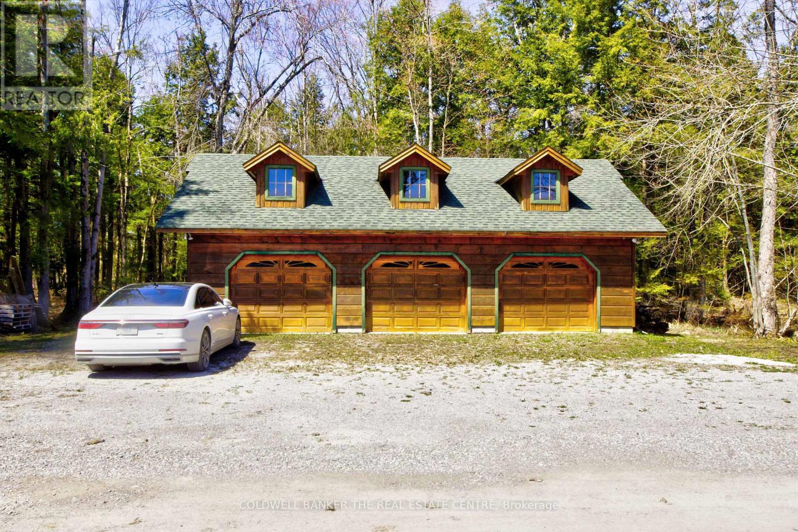 16 EVERGREEN WAY - 10