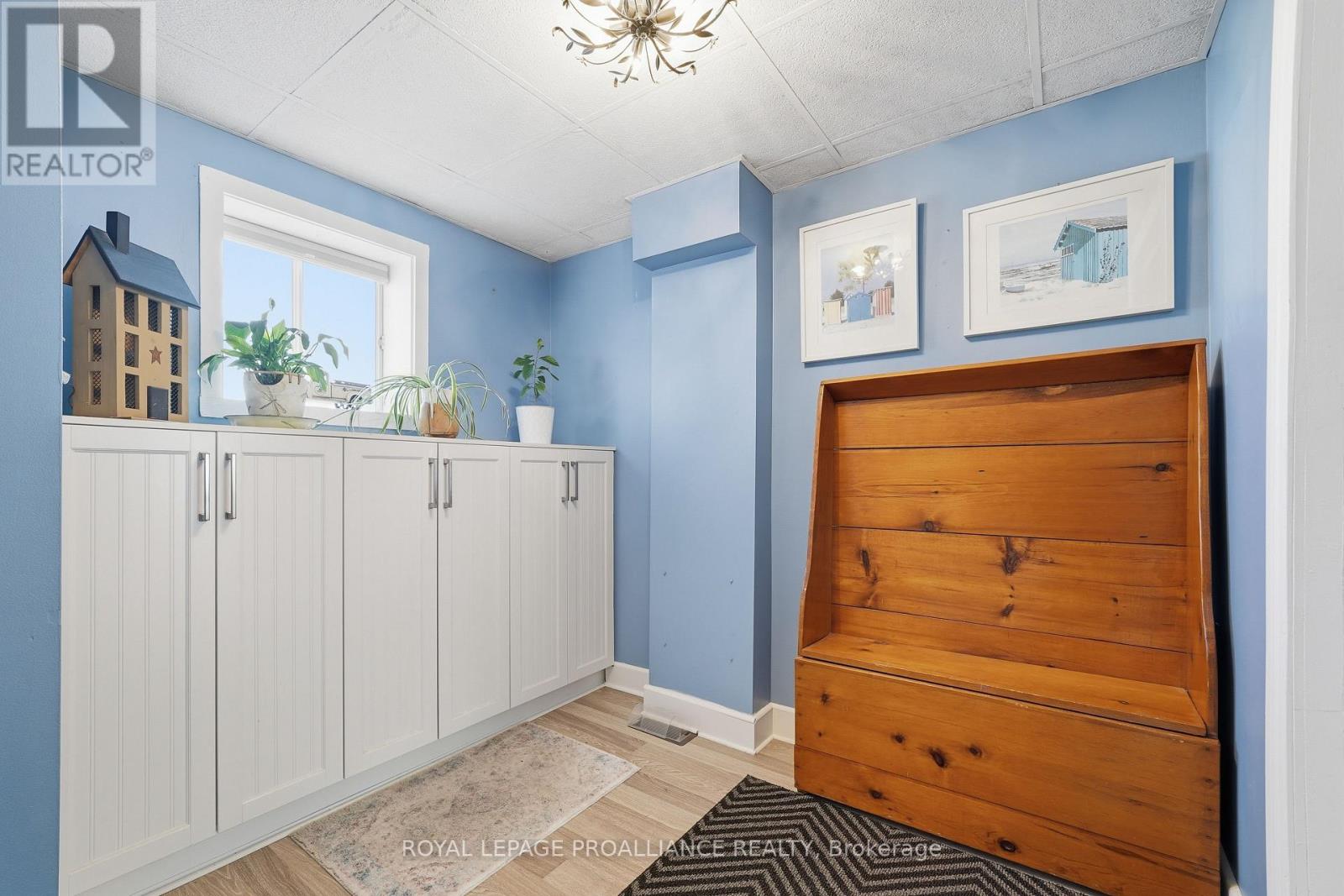 154 ST LAWRENCE STREET W - 15