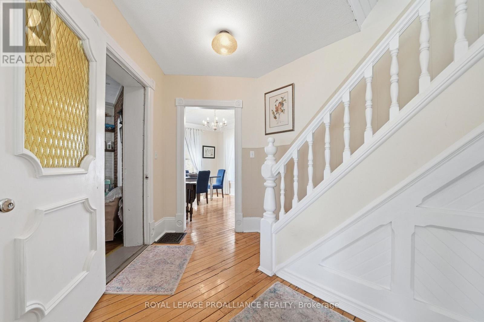 154 ST LAWRENCE STREET W - 9