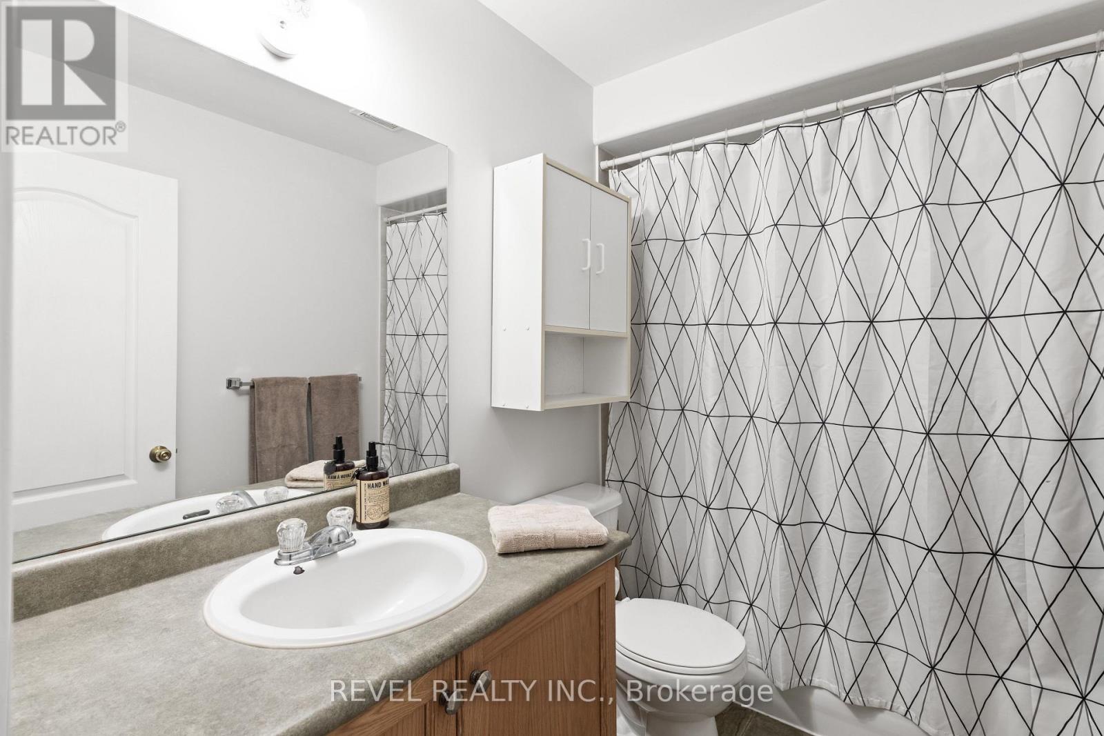 617 CLANCY CRESCENT - 45