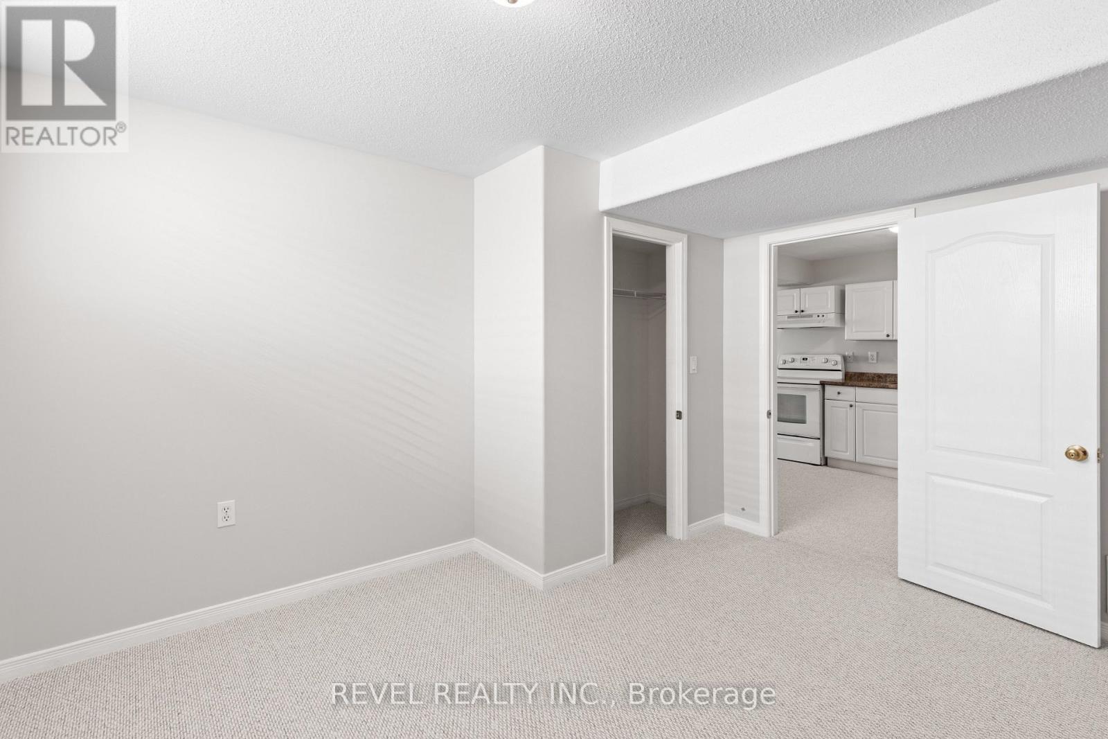 617 CLANCY CRESCENT - 43