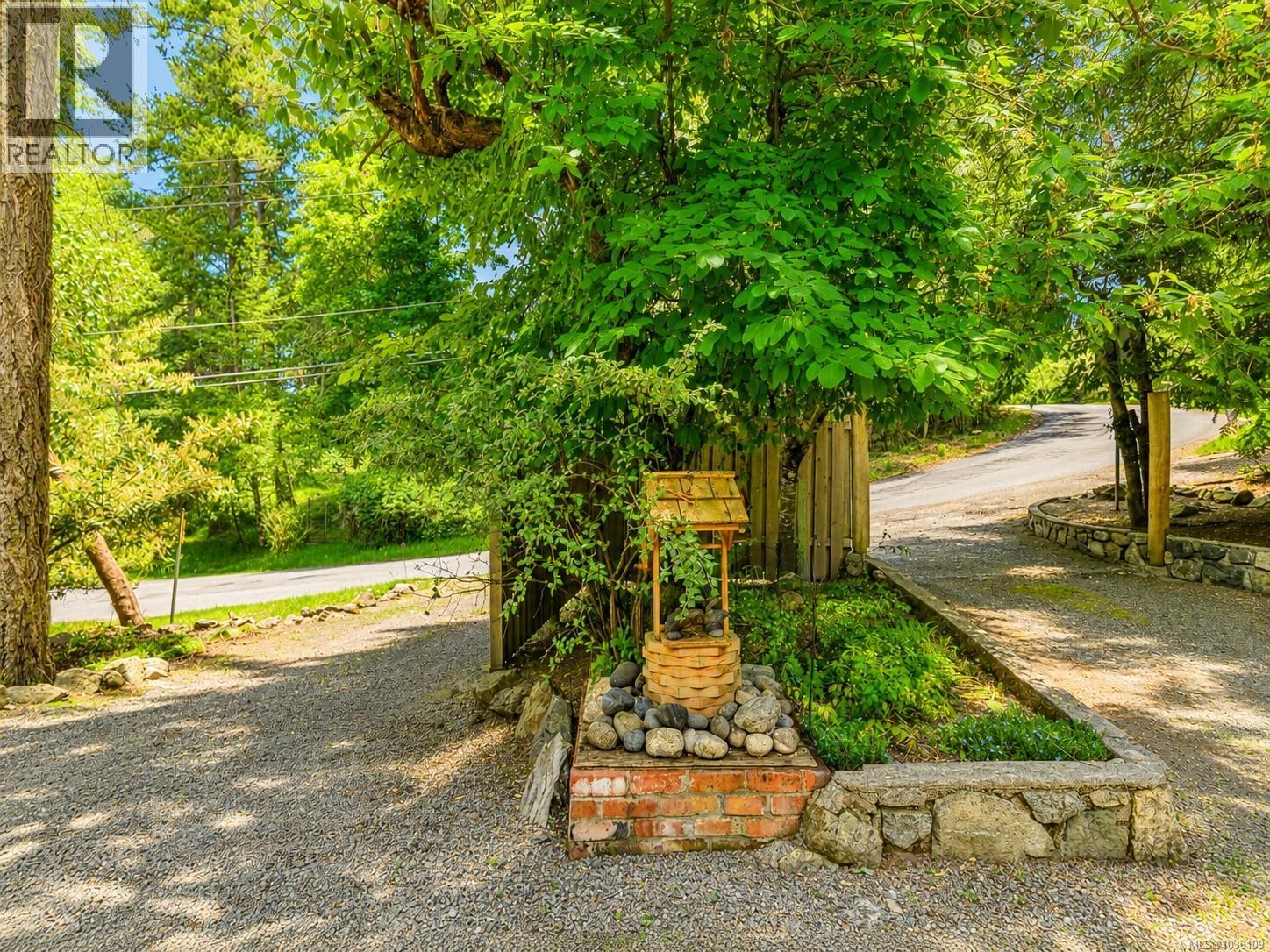 7136 Willis Point Rd - 44