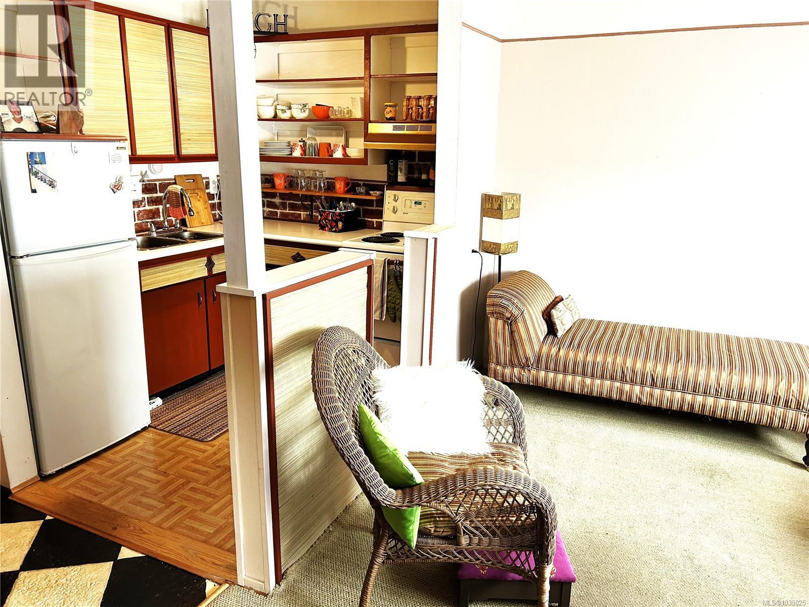 #304 904 HILLSIDE Ave - 8