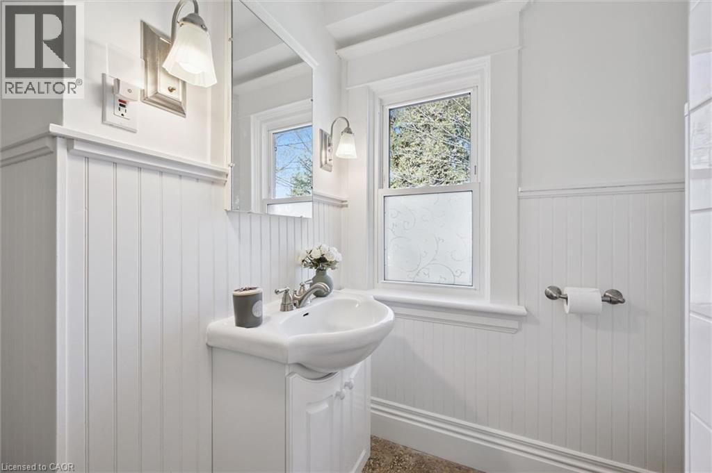 24 POWELL Street E, Guelph, Ontario, N1H1T8 — Photo 25