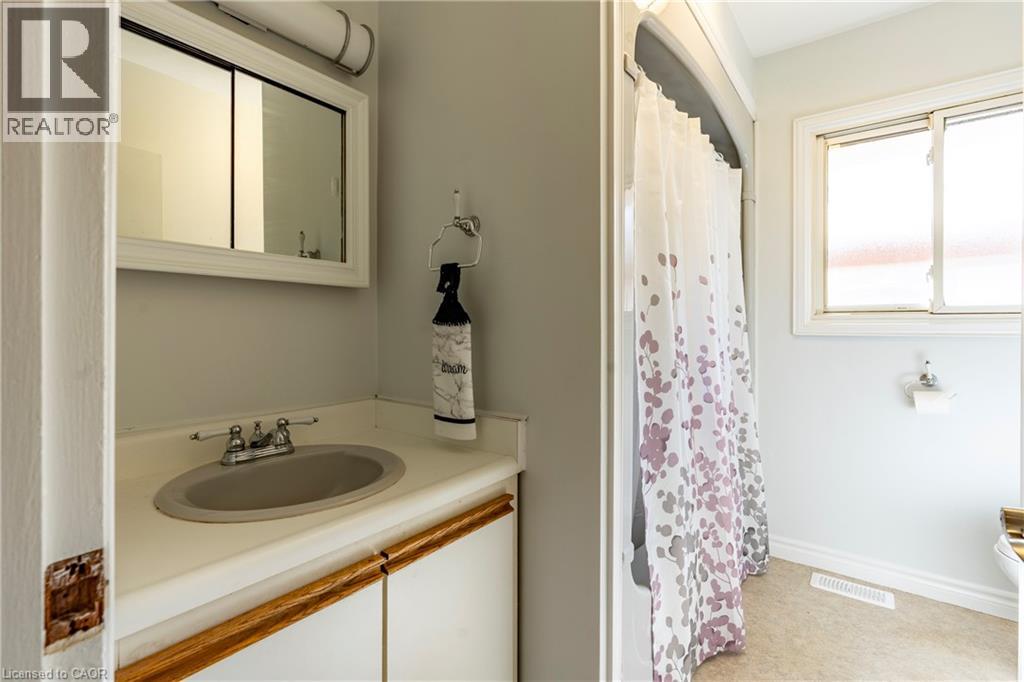 104 BONIFACE Avenue, Kitchener, Ontario, N2C1L9 — Photo 15