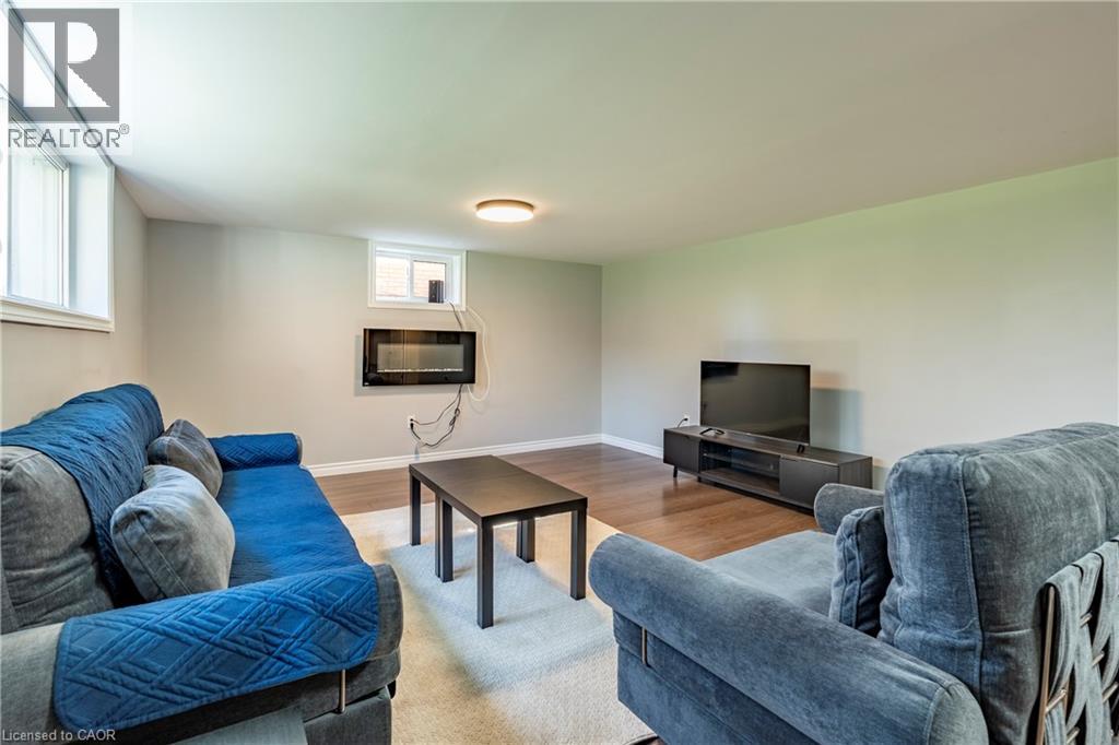 104 BONIFACE Avenue, Kitchener, Ontario, N2C1L9 — Photo 38