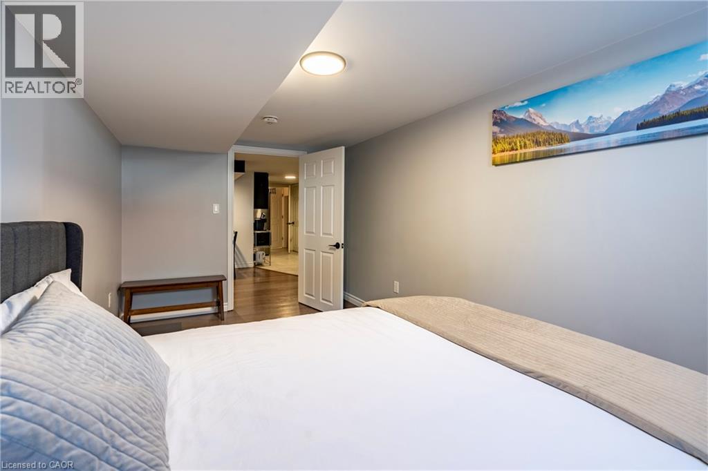 104 BONIFACE Avenue, Kitchener, Ontario, N2C1L9 — Photo 4
