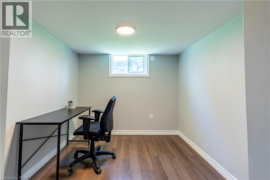 104 BONIFACE Avenue, Kitchener, Ontario, N2C1L9 — Photo 24