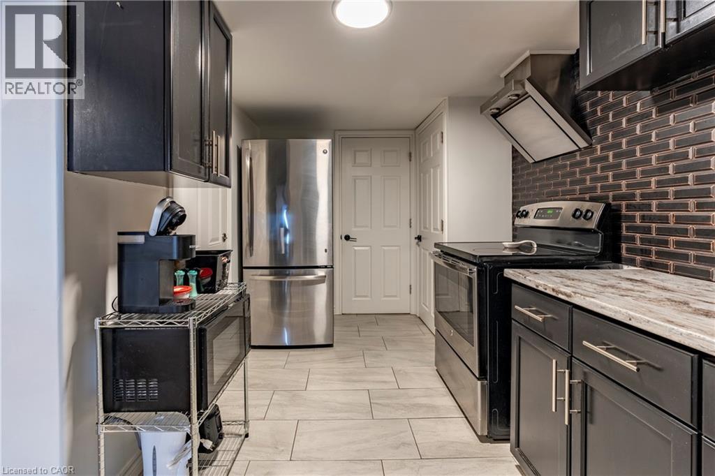 104 BONIFACE Avenue, Kitchener, Ontario, N2C1L9 — Photo 2