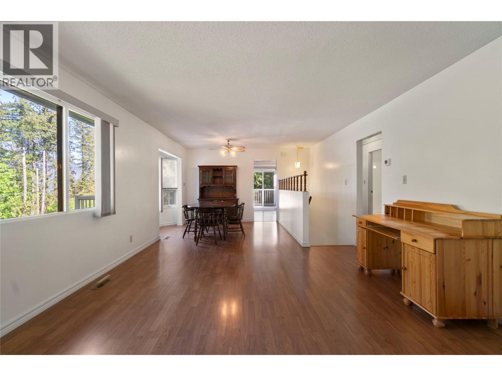  170 25th Street Northeast, Salmon Arm