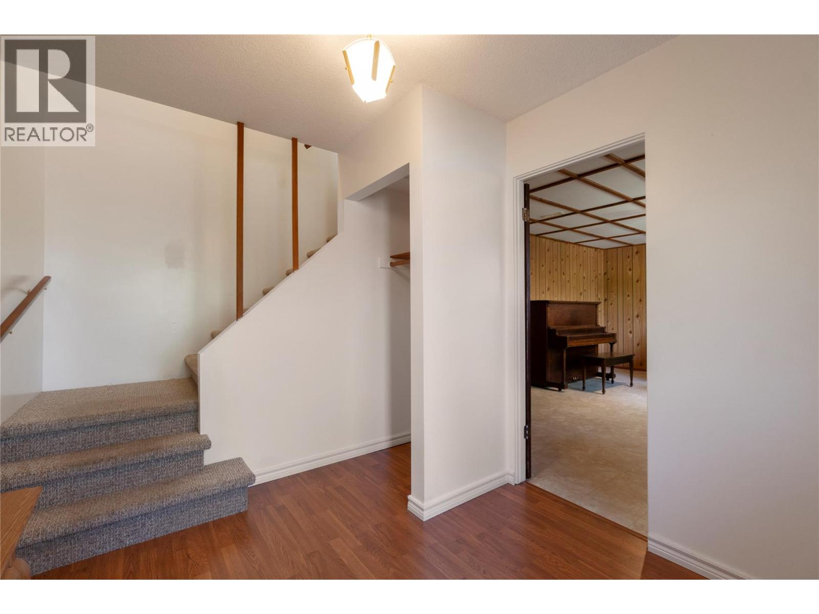  170 25th Street Northeast, Salmon Arm