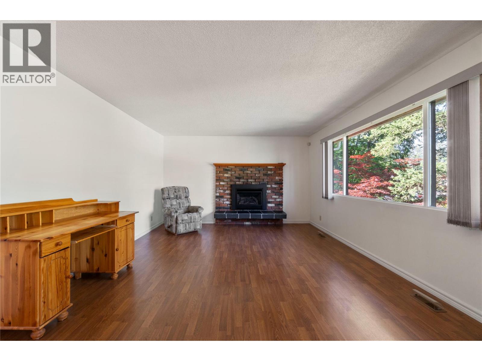  170 25th Street Northeast, Salmon Arm