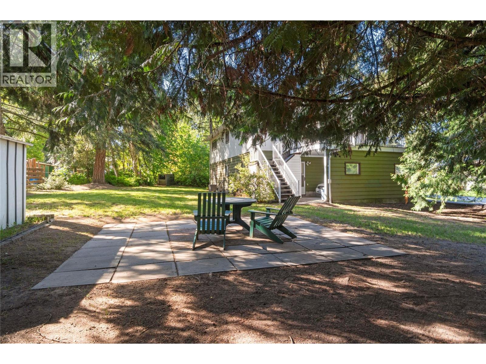  170 25th Street Northeast, Salmon Arm