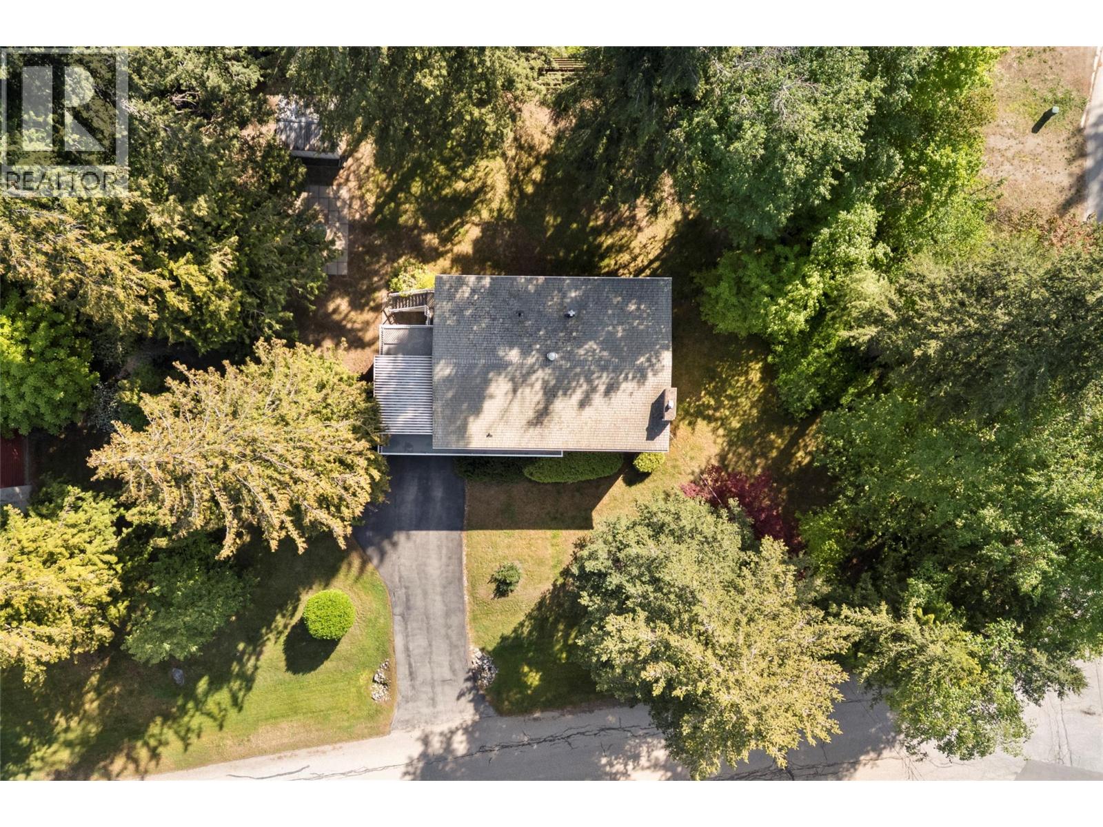  170 25th Street Northeast, Salmon Arm