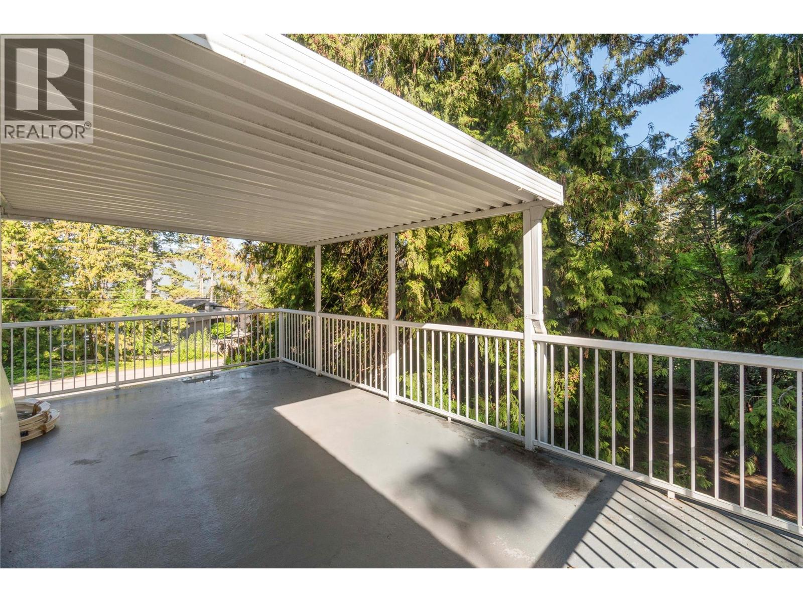  170 25th Street Northeast, Salmon Arm