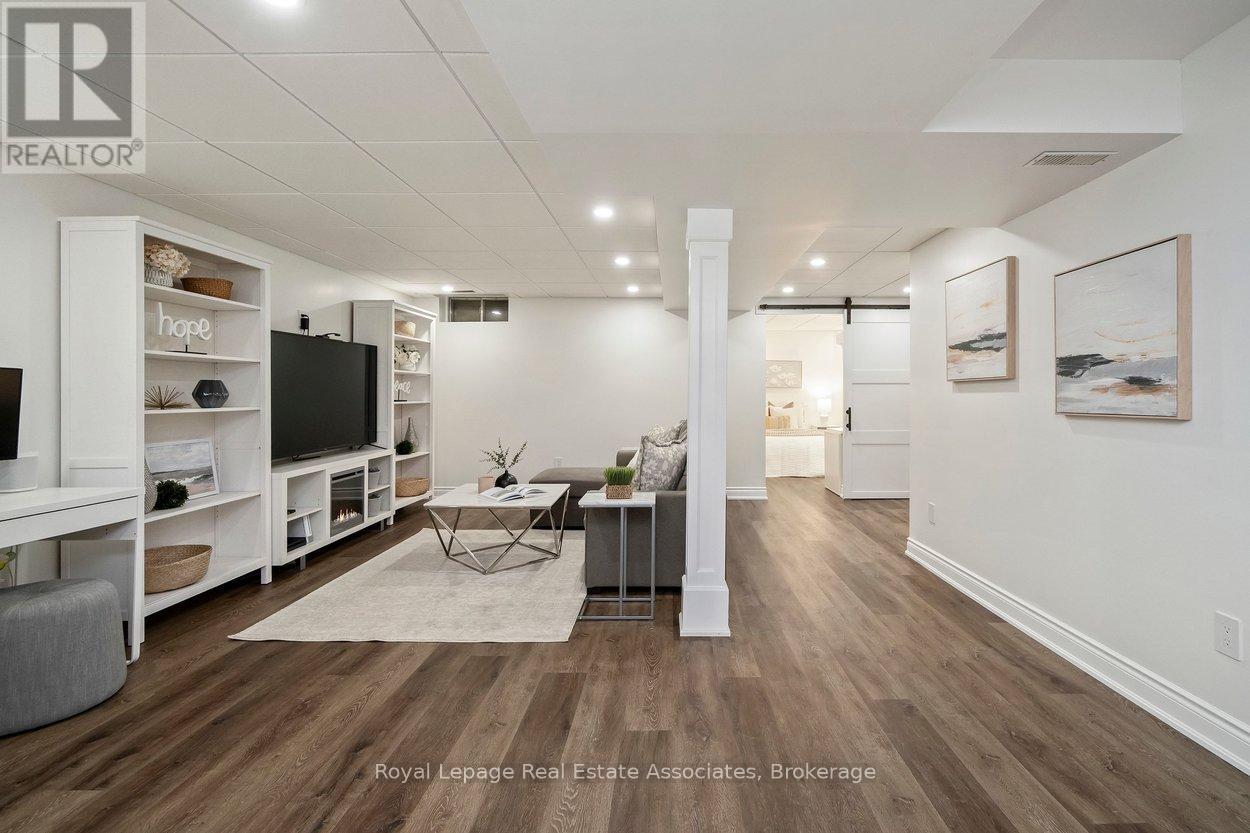 7321 SANDHURST DRIVE - 27