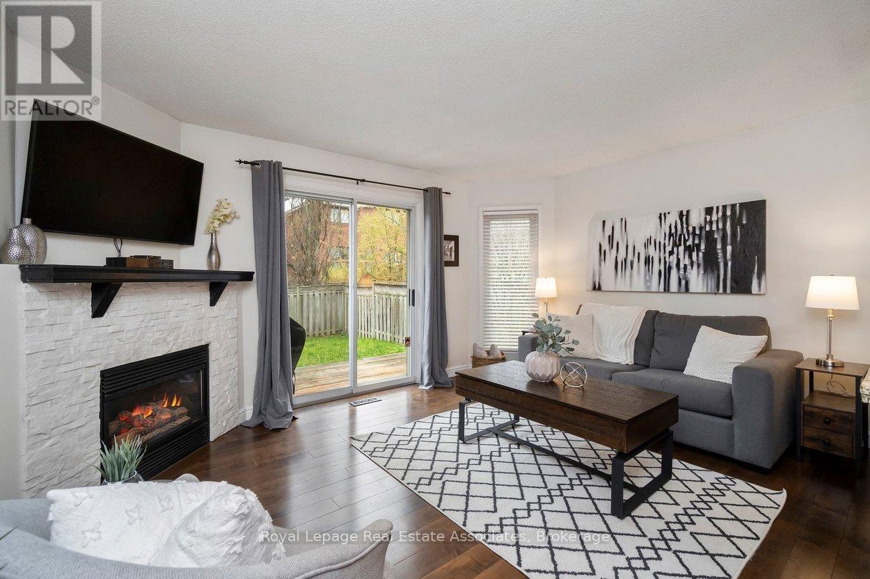 7321 SANDHURST DRIVE - 9