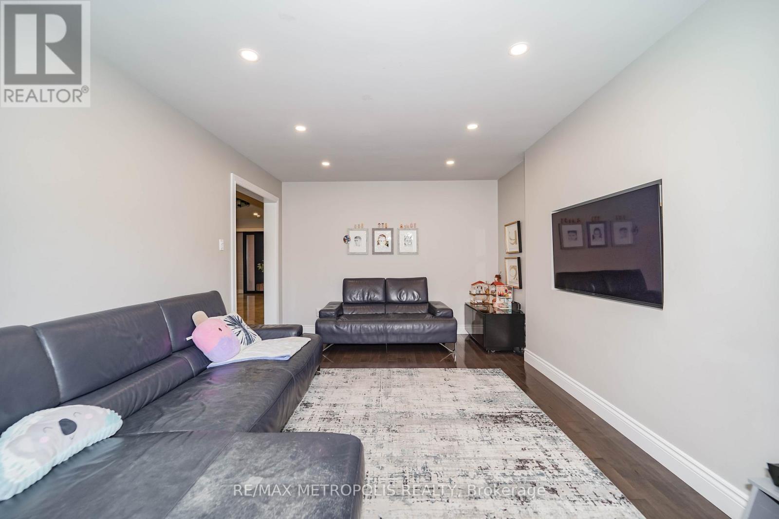 4392 GRASSLAND CRESCENT - 16