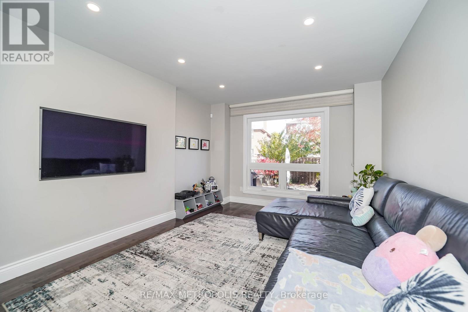 4392 GRASSLAND CRESCENT - 17
