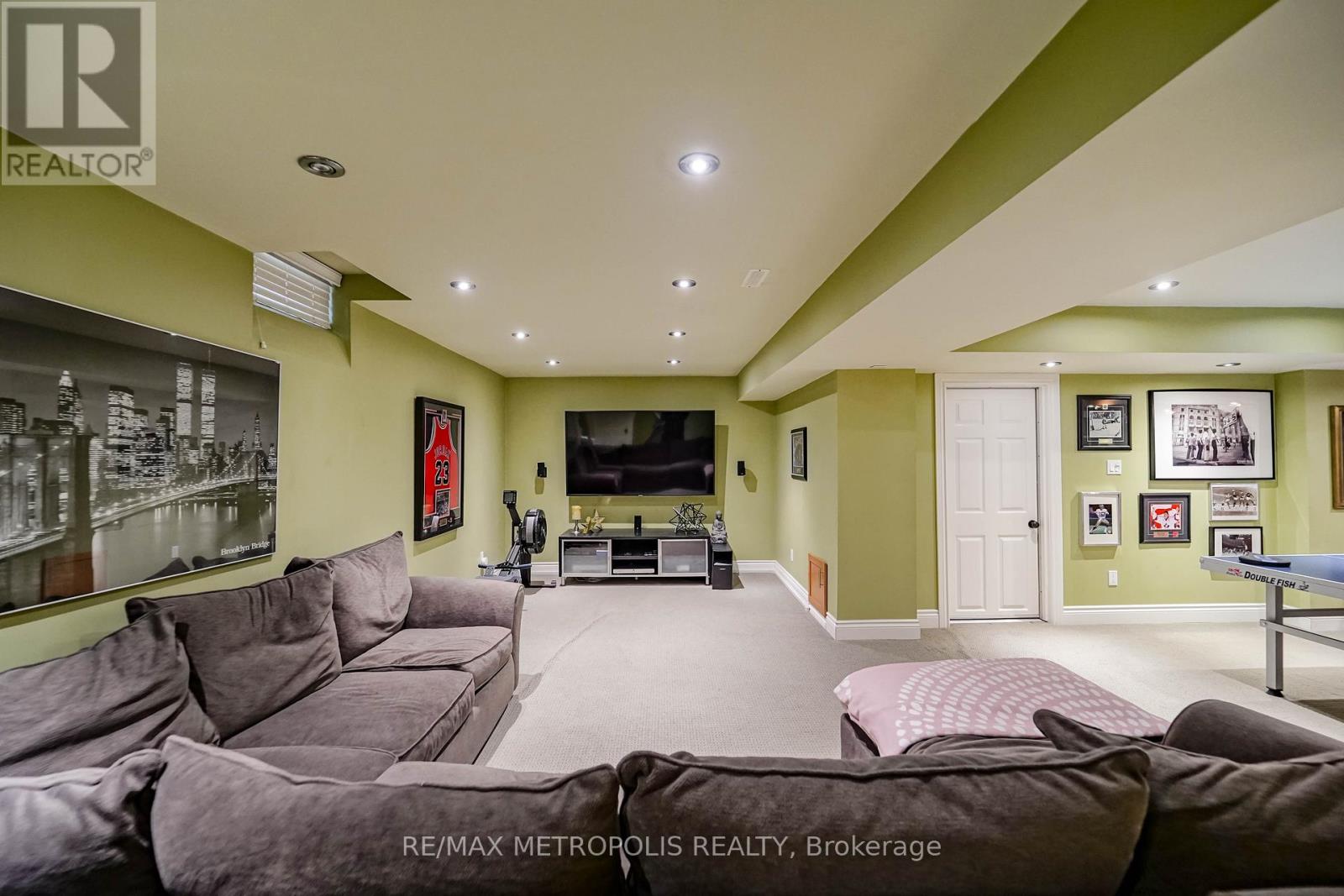 4392 GRASSLAND CRESCENT - 31