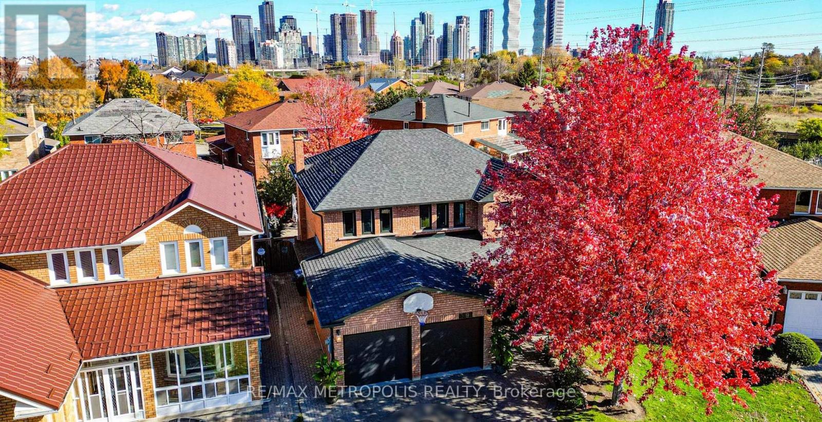 4392 GRASSLAND CRESCENT - 38