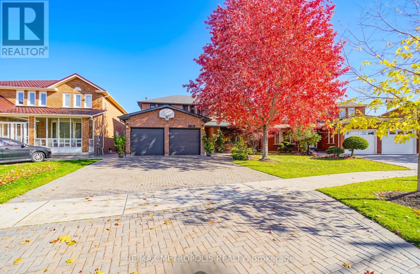 4392 GRASSLAND CRESCENT - 39