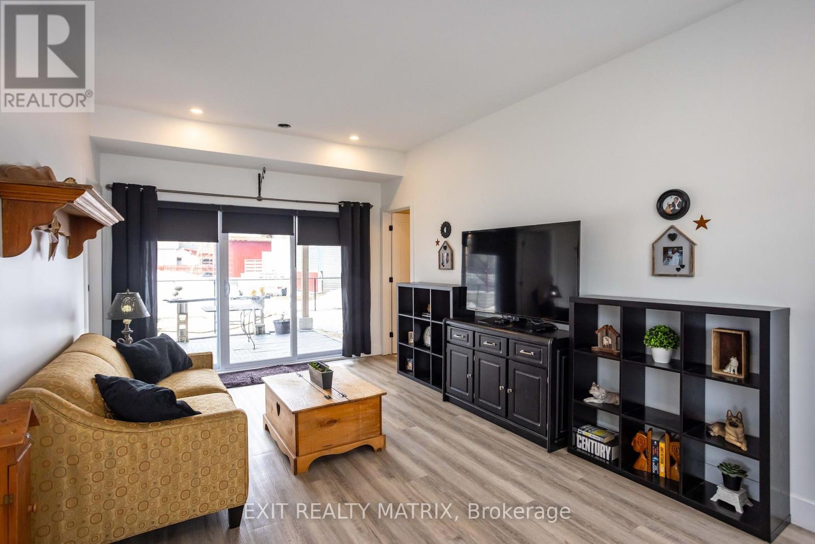 686 ST ISIDORE ROAD - 5